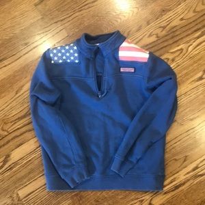Vineyard and vines pullover